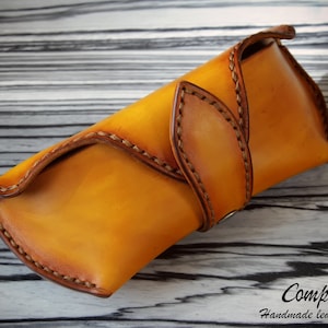 Handmade Leather Glasses Case: Unisex Magnetic Closure