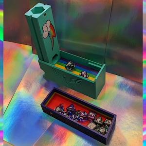 Rainbow dice box & chute