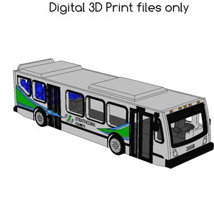 Peut inclure: Un fichier STL de modèle 3D d'un bus blanc avec des accents verts et bleus. Le bus porte l'inscription "Strathcona County" sur le côté.