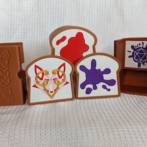 Customizable Bread Dice box with dice tower