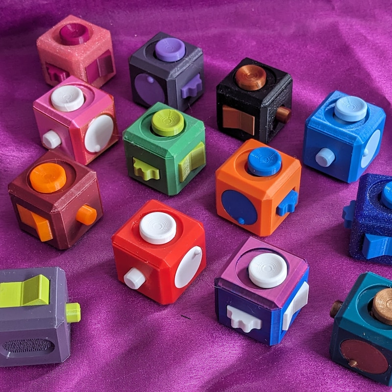 Fidget - Etsy