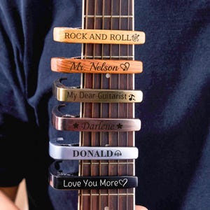 Capo de guitare en bois personnalisé pour lui, accessoires de guitare personnalisés pour cadeau de fête des pères, capo de guitare en bois, cadeaux de musique pour guitariste musicien