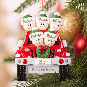 2024 familie kerstautoornament, aangepaste hars familie kerstornamenten, gegraveerd ornament, kerstcadeaus, gepersonaliseerd vakantieornament