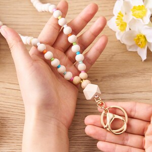 Cordão personalizado com contas de madeira estilo boho, porta-crachá para professor, presente personalizado com nome do professor, cordão de identificação para professor com nome, presentes de agradecimento ao professor imagem 8