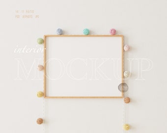 14x11 Dünner Holzrahmen Mockup, Macaron Baumwollkugel Lichterkette Minimalistisches Design Interieur, Landschaftsmodell Rahmen Natürliches Kinderzimmer Kinderzimmer