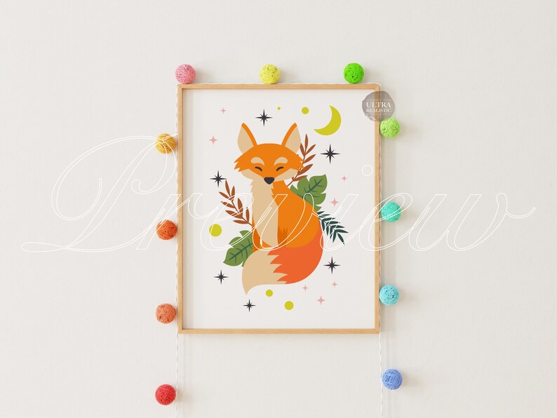 K&ouml;nnte beinhalten: Eine digitale Illustration eines Fuchses mit geschlossenem Auge, umgeben von Bl&auml;ttern und Sternen. Der Fuchs ist orange und wei&szlig; mit einem buschigen Schwanz. Der Hintergrund ist wei&szlig;.