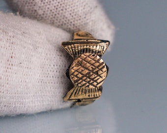 Authentic Medieval (12th–15th Century) Bronze Ring with Textured Round Panel &#39;Crispus&#39; - Rare Restored Ancient Jewelry - Medieval Jewelry