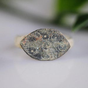 Medieval Bronze Ring 'Oval of Benoit' (12th-15th c. CE) EU 54/US 7
