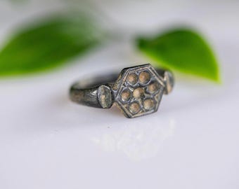 Roman Bronze Ring 'Fuscus' (3rd Century AD) EU 57/US 8