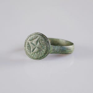 Medieval Bronze Signet Ring - ‘Godric’ (10th–15th Century AD) EU 55 / US 8