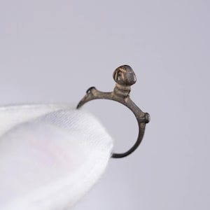 Medieval Bronze Ring With Knobbed Shoulders – “Godric” (9Th–14Th C. Ad) – Eu 50 | Us 5.25