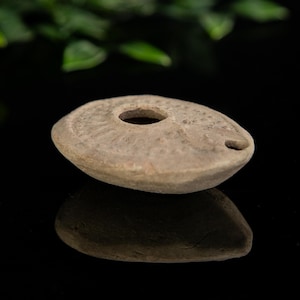 Authentic Byzantine Terracotta Oil Lamp – 6th Century AD – 8.1 cm