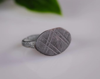 Late Roman Bronze Ring - 'Rhombus' (3Rd–5Th C. Ce) Eu 47 | Us 4