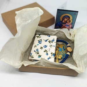 Beste christlich-christliche Geschenkbox, religiöse blaue Gegenstände Geschenkset mit komboskini - Amulett - Mini-Buchschlüsselring - leere kleine Wunschkarte in einer Box