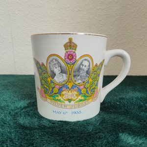 George V and Queen Mary Silver jubilee Commemorative mug May 1935