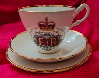 Very rare, Springfield high quality bone china Queen Elizabeth&#39;s silver jubilee 1977 commemorative trio.