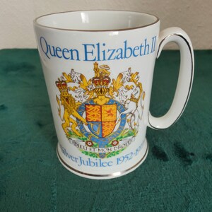 Wood ands Sons Porzellanbecher von Queen Elizabeth II Silver Jubilee