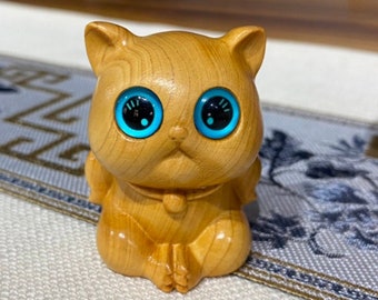 Figura de gato enojado tallada a mano en madera de ciprés, decoración de escritorio