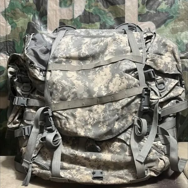 Sac à dos amélioré ACU Molle II / grand sac de terrain avec extras