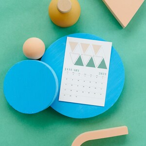 Abstract Desk Calendar