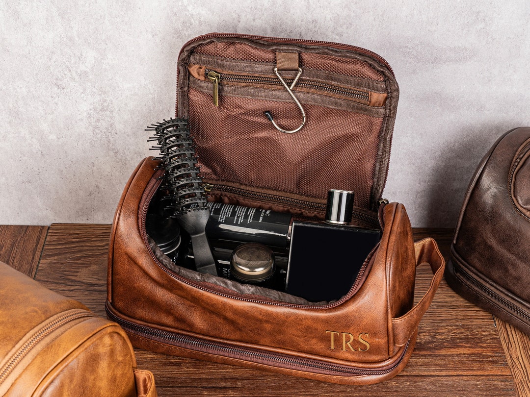 Personalized Men's Leather Toiletry Bag, Groomsmen Gifts, Engraved Dopp ...