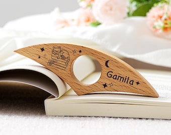 Custom Wood Book Page Holder, Reading Thumb Holder, Handmade Gift for Book Lover, Custom Name Thumb Page Holder, Christmas Gift for Her