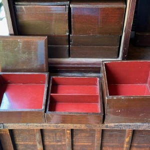 Rare late Meiji Warigo bako lacquer bento set