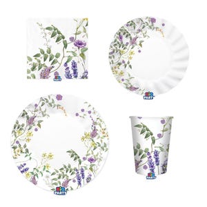 Könnte beinhalten: Ein Set weißer Partyartikel mit floralem Design aus lila Lavendel und grünen Blättern. Das Set enthält eine quadratische Serviette, zwei runde Teller und einen Becher. Das Logo "Big Party" ist auf jedem Artikel zu sehen.