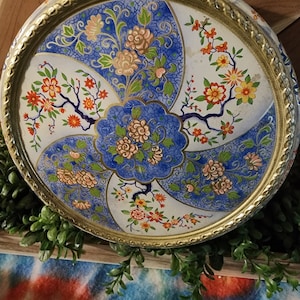 VINTAGE HOLLAND TIN
