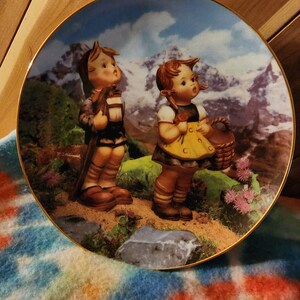 Vintage &quot;Little Explorers&quot; Hummel Collector Plate-