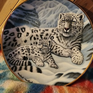 Vintage Snow Leopards Collector Plate