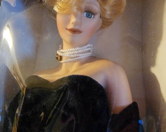princess diana doll black dress Vintage Princess Diana Doll 28 Revenge Black Dress Doll Gwen McNeill Rare!!!
