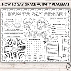 Może przedstawiać: Czarno-biała mata do zabawy z napisem "HOW TO SAY GRACE ACTIVITY PLACEMAT". Zawiera ilustracje dzieci, jedzenia i symboli religijnych. Zawiera gry w wyszukiwanie słów, wyszukiwanie słów i kółko i krzyżyk.