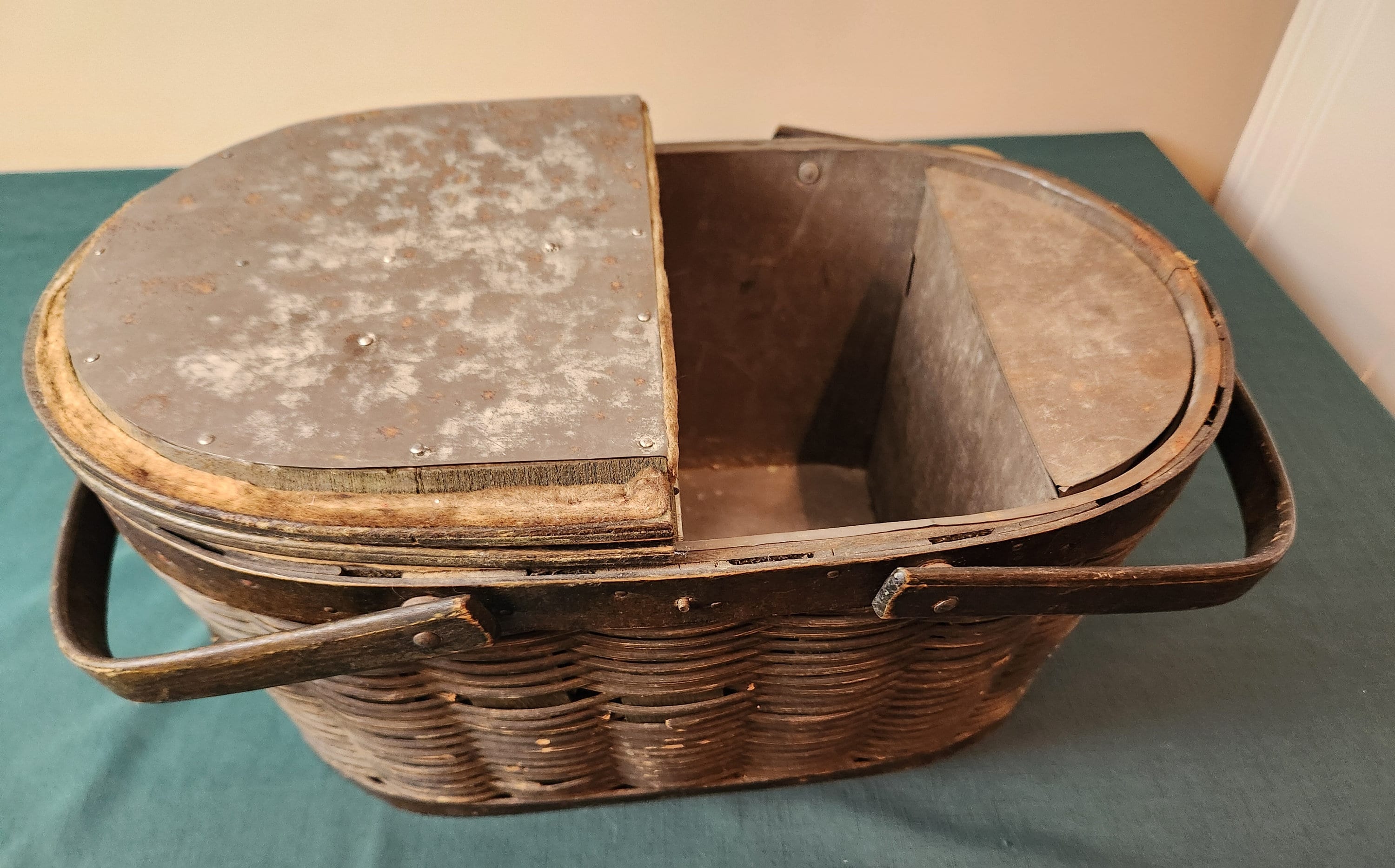 Hawkeye Refrigerator Cooler Picnic Basket - Metal Lining