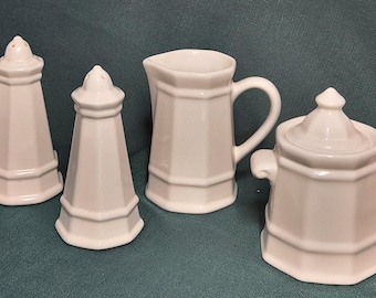Mid Century Pfaltzgraff Heritage White Creamer Sugar Salt Pepper Shakers Vintage Dinnerware(INVCrt C74 #15)