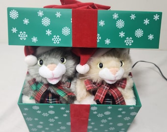 Mr. Christmas Caroling Kittens Christmas Present Box Red Bow Model 29709 Kittens (invcr81)
