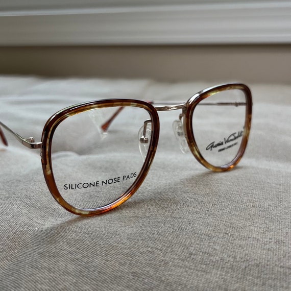 Tortoise Shell Gloria Vanderbilt Frames - 50-20-1… - image 6