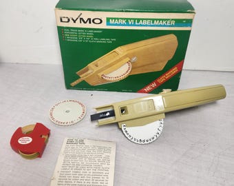 Vintage Dymo Mark VI Label Maker in Original Box. 2 Embossing Wheels.  Mid Century Office and Crafting.  (invBX6)