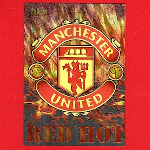MANCHESTER UNITED FC Limited Edition EMBLEEM - Originele voetbalruilkaart 1998 - 'Red Hot'-foliekaart - Futera - Voetbalcadeau (OS01)