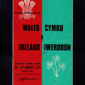 1977 WALES vs IRELAND - RUGBY Programme - Vintage January 1977 - Cardiff Arms Park - Rugby Union - Rugby Player Fan Gift - 6 Nations (TE08)