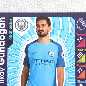 ILKAY GUNDOGAN - Carta da collezione di calciatori - Manchester City e attaccante tedesco - Topps Premier League - Regalo per tifosi di calcio (OS01)