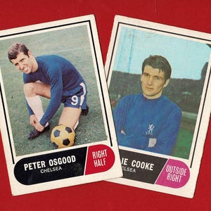 Peter OSGOOD / Charlie COOKE - Carte da masticare originali del 1968 dei calciatori - Chelsea F.C. - Carte da calcio A. e B.C. - Regalo per i tifosi di calcio (XO01)