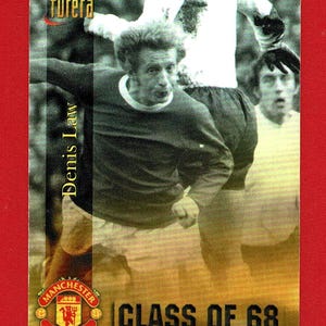 DENIS LAW - Carta da collezione originale del calciatore del 1998 - Manchester United Football Club - Futera Classe del '68 - Regalo di calcio (OS01.1)