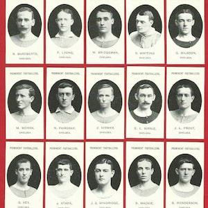 CHELSEA F.C. - Jeu de cartes FOOTBALL - Jeu de cartes réimpression Taddy Prominent Footballers par Nostalgia Cards - Joueurs de l'équipe de football (PC02)