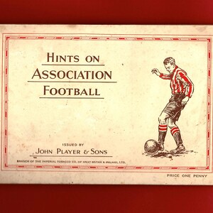 CONSEJOS SOBRE EL FÚTBOL DE ASOCIACIÓN 1934: Juego de cartas de tabaco para cigarrillos británico original en álbum de jugadores: aficionados al fútbol (WG03)