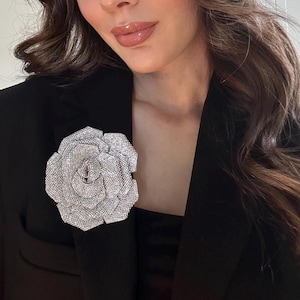 Handmade Glitter Rose Brooch: Sparkling Floral Pin