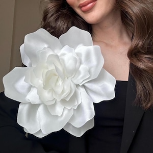 Broche grande de flores de tela, broches de rosas extragrandes para mujer, accesorios florales, broche para fiesta de compromiso