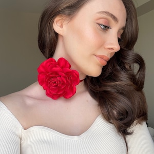 Flower Choker Necklace, Pink, Red and Burgundy Rose Necklaces, Large Floral Choker for Dress, Halloween chokers