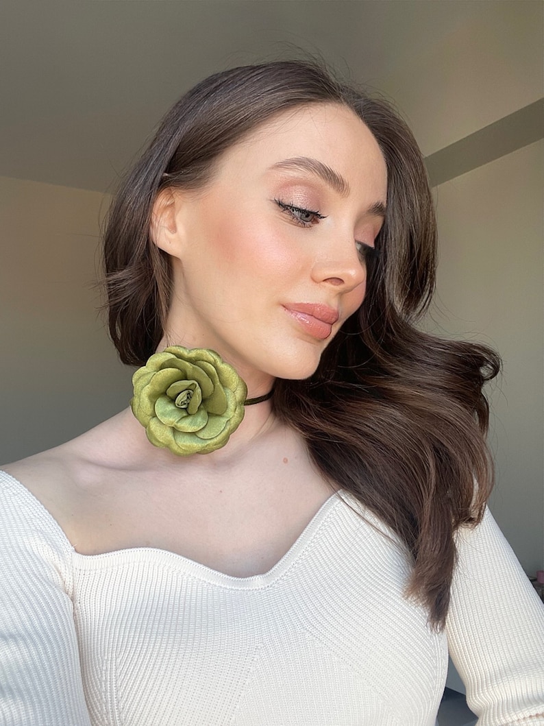 Green Rose Flower Choker Necklace, Handmade