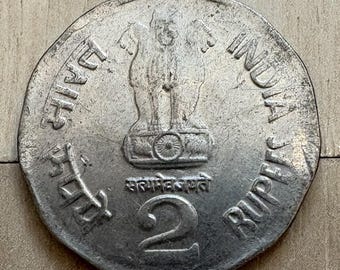 インドの古いコイン8枚セット。1パイサから10ルピーまで。収集価値の